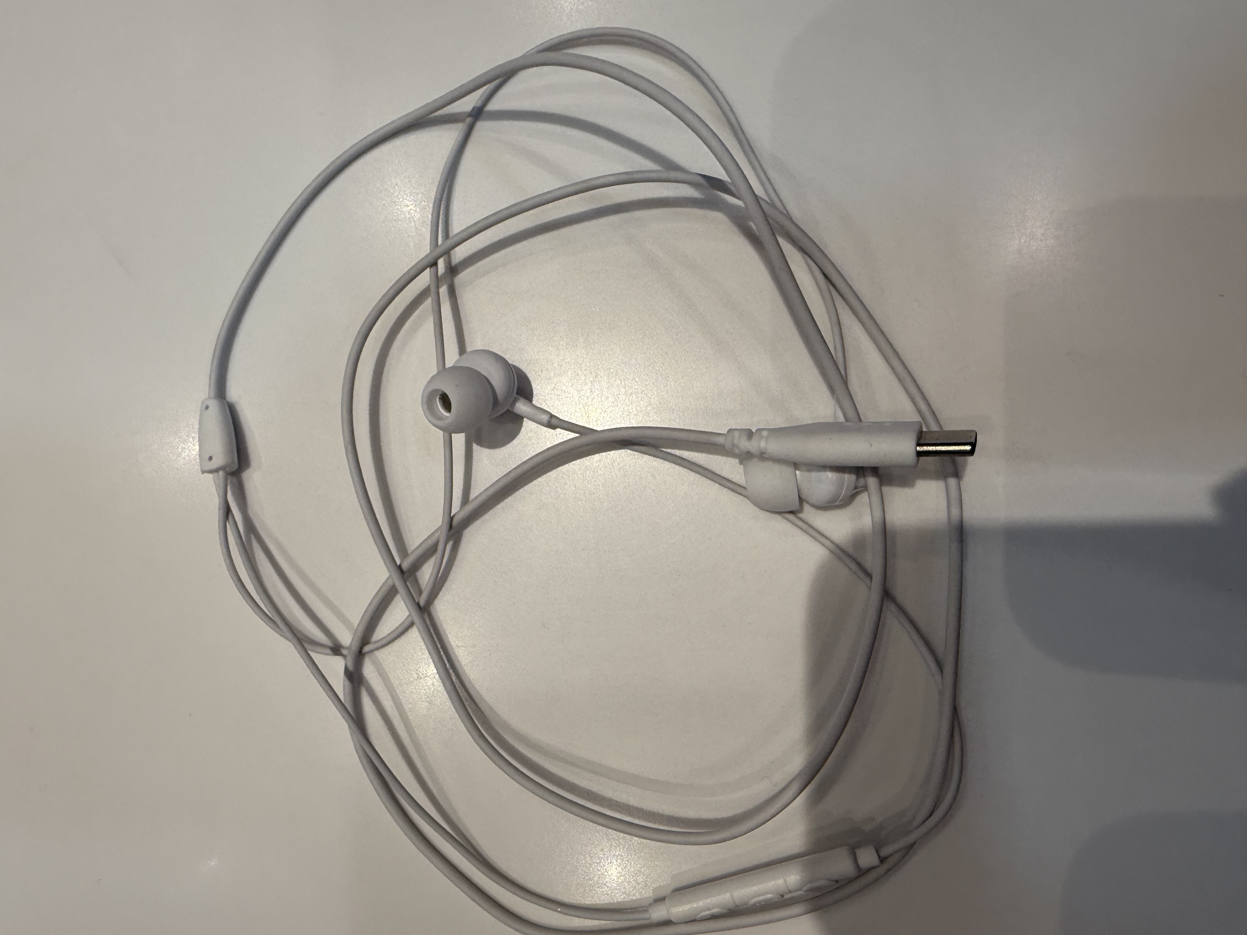 흰색 유선이어폰